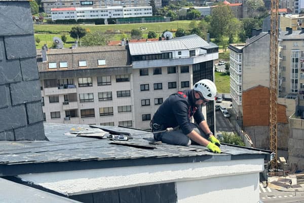 Arreglar tejado en Lugo